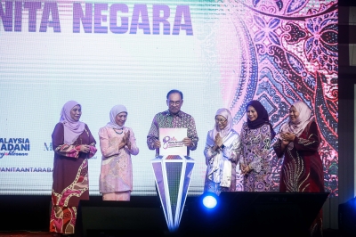 On Women’s Day, Anwar pays tribute to his mother and wife, calls family-building key to nation-building