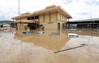 PM Anwar directs Nadma to strengthen federal-state aid for Sabah, Sarawak flood victims