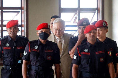 Witness: Najib said ‘Oh my God’ on RM42m in his accounts, his surprise was genuine