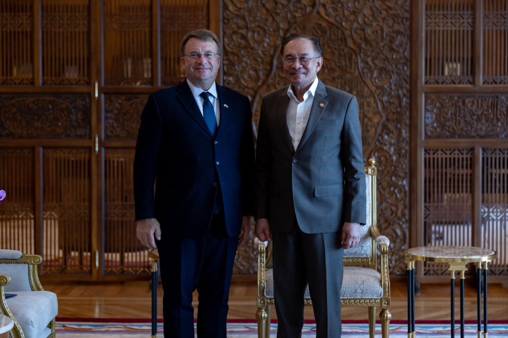 PM Anwar and US ambassador talk trade, tech and Asean Summit during courtesy call in Putrajaya