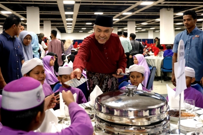 Zahid denies Umno link to cash, gold seized in MACC probe on Ismail Sabri