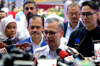 Anwar instructs Cabinet to review proposal to cap prime minister’s term at 10 years, says Fahmi